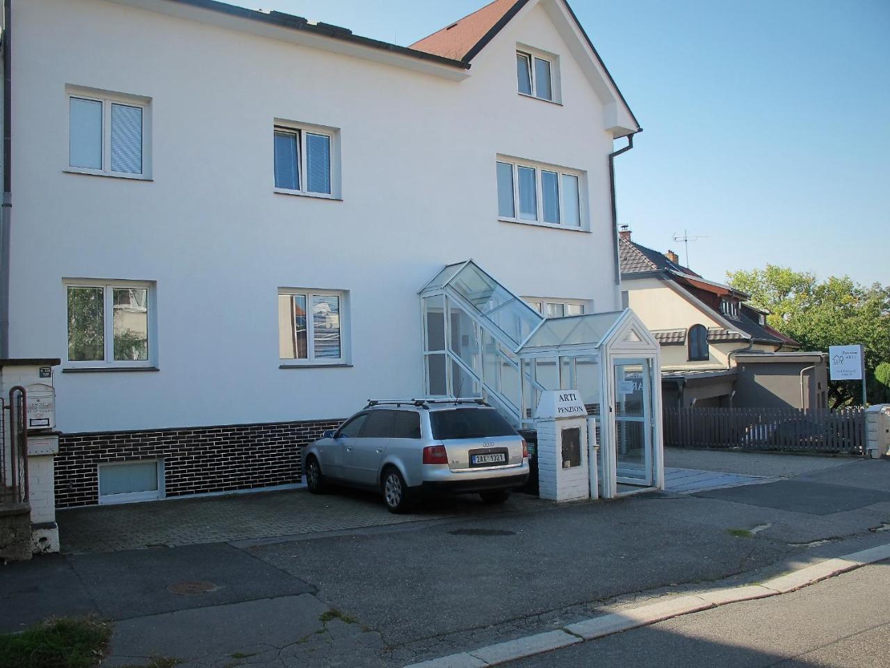 Penzion Arti Praga Exterior foto